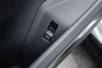 Audi e-tron, 300 kW, elekter, automaat, nelikvedu