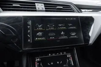 Audi e-tron, 300 kW, elekter, automaat, nelikvedu