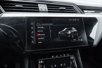 Audi e-tron, 300 kW, elekter, automaat, nelikvedu