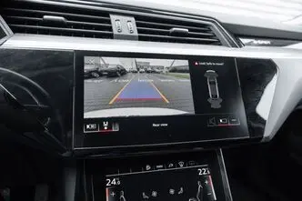 Audi e-tron, 300 kW, elekter, automaat, nelikvedu