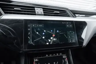 Audi e-tron, 300 kW, elekter, automaat, nelikvedu