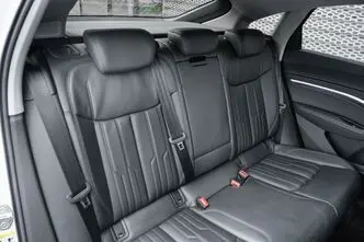 Audi e-tron, 300 kW, elekter, automaat, nelikvedu