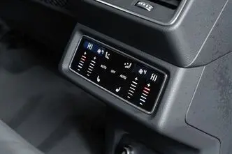 Audi e-tron, 300 kW, elekter, automaat, nelikvedu