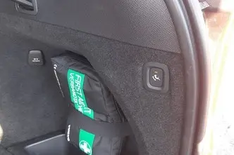 Volvo XC90, 2.0, 173 kW, гибрид, автомат, полный привод