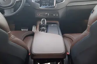 Volvo XC90, 2.0, 173 kW, гибрид, автомат, полный привод