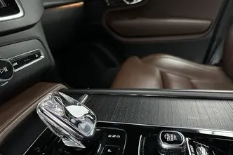 Volvo XC90, 2.0, 173 kW, гибрид, автомат, полный привод