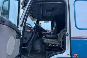 Volvo FM 460 8x4*4, 338 kW, diisel, manuaal