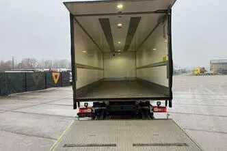 Volvo FL 210 4x2, 158 kW, diisel, automaat