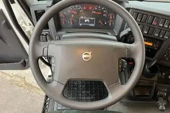 Volvo FL 210 4x2, 158 kW, diisel, automaat