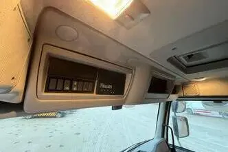 Volvo FL 210 4x2, 158 kW, diisel, automaat