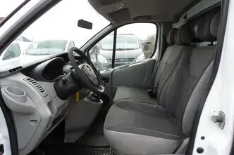 Opel Vivaro, 84 kW, дизель, механическая, передний привод