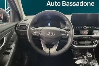 Hyundai i30, 1.5, 70 kW, bensiin, manuaal, esivedu