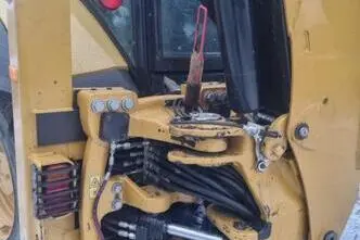 Caterpillar 444, 82 kW