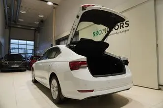 Škoda Octavia, 1.0, 81 kW, hybrid, automatic, front-wheel drive