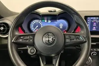 Alfa Romeo Tonale, 1.5, 117.4 kW, гибрид, механическая, передний привод