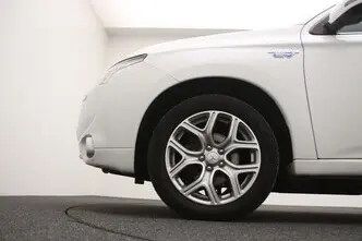 Mitsubishi Outlander, 2.0, 89 kW, pistikhübriid, automaat, nelikvedu