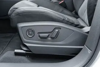 Audi e-tron, 300 kW, elekter, automaat, nelikvedu