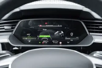 Audi e-tron, 300 kW, elekter, automaat, nelikvedu