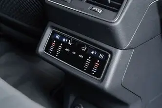 Audi e-tron, 300 kW, elekter, automaat, nelikvedu