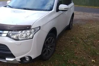 Mitsubishi Outlander, 2.0, 110 kW, petrol, automatic, four-wheel drive