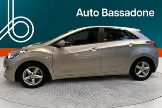 Hyundai i30, 1.4, 74 kW, бензин, механическая, передний привод