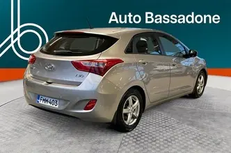 Hyundai i30, 1.4, 74 kW, бензин, механическая, передний привод