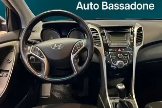 Hyundai i30, 1.4, 74 kW, бензин, механическая, передний привод