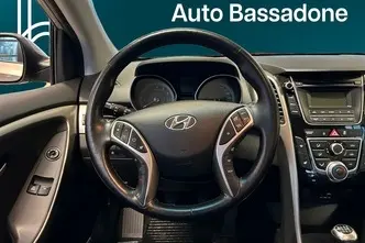 Hyundai i30, 1.4, 74 kW, бензин, механическая, передний привод