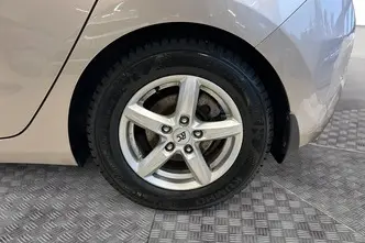 Hyundai i30, 1.4, 74 kW, бензин, механическая, передний привод