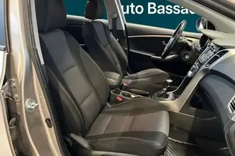 Hyundai i30, 1.4, 74 kW, бензин, механическая, передний привод