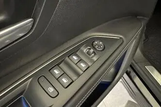 Peugeot 5008, 1.2, 96 kW, bensiin, automaat, esivedu