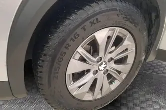 Peugeot 2008, 1.2, 96 kW, bensiin, automaat, esivedu