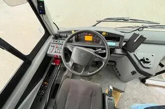 Volvo 8900 B9R, 286 kW, diisel, automaat