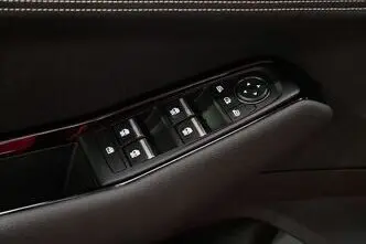 Renault Austral, 1.3, 116 kW, гибрид, автомат, передний привод