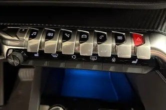 Peugeot 3008, 1.6, 132 kW, plug-in hybrid, automatic, front-wheel drive