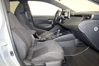 Toyota Corolla, 1.8, 72 kW, hybrid, automatic, front-wheel drive