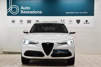 Alfa Romeo Stelvio, 2.0, 206 kW, бензин, автомат, полный привод