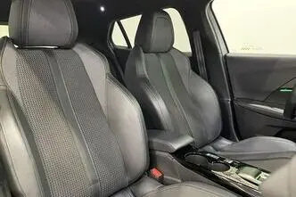 Peugeot 2008, 1.5, 96 kW, дизель, автомат, передний привод