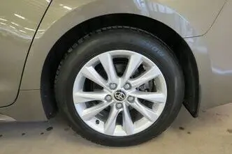 Toyota Corolla, 1.8, 72 kW, hübriid, automaat, esivedu