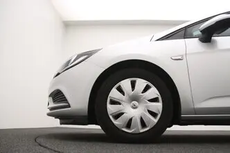 Opel Astra, 1.6, 81 kW, diesel, manual, front-wheel drive