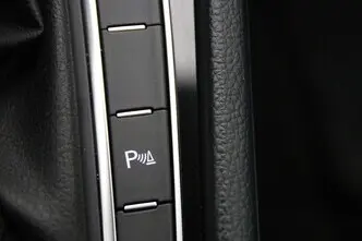 Volkswagen Golf, 1.2, 77 kW, bensiin, automaat, esivedu