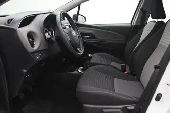 Toyota Yaris, 1.0, 53 kW, bensiin, manuaal, esivedu