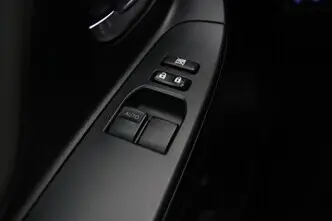 Toyota Yaris, 1.0, 53 kW, bensiin, manuaal, esivedu