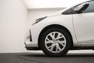 Toyota Yaris, 1.0, 53 kW, bensiin, manuaal, esivedu