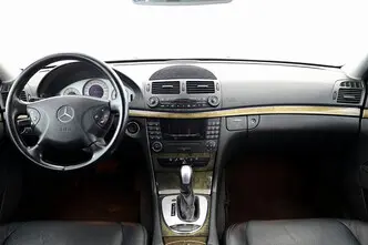 Mercedes-Benz E 320, 3.2, 165 kW, бензин, автомат, задний привод