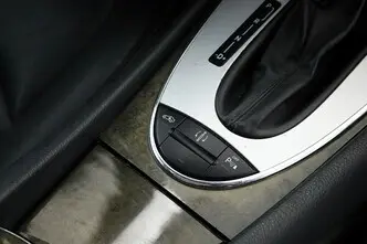 Mercedes-Benz E 320, 3.2, 165 kW, бензин, автомат, задний привод