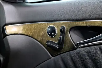 Mercedes-Benz E 320, 3.2, 165 kW, бензин, автомат, задний привод