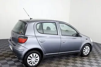 Toyota Yaris, 1.3, 64 kW, бензин, механическая, передний привод
