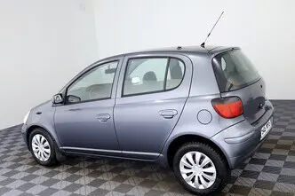 Toyota Yaris, 1.3, 64 kW, бензин, механическая, передний привод