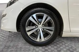 Peugeot 308, 1.2, 96 kW, bensiin, automaat, esivedu